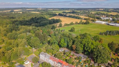 Řadový dům se 3 bytovými jednotkami, garáží a pozemkem 431 m² – Aš, Kvapilova