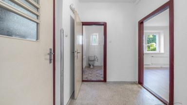 Řadový dům se 3 bytovými jednotkami, garáží a pozemkem 431 m² – Aš, Kvapilova